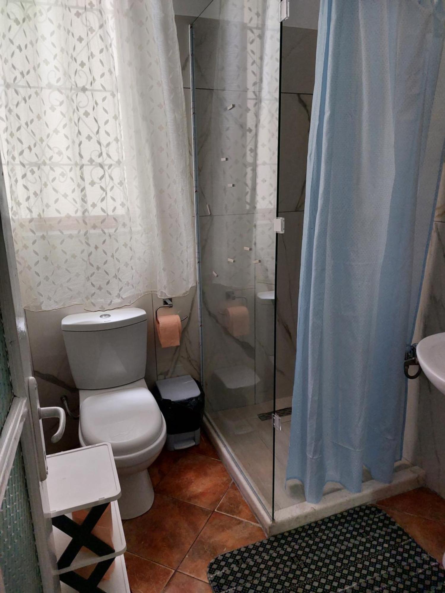 Guest House Flowers Berat Ngoại thất bức ảnh